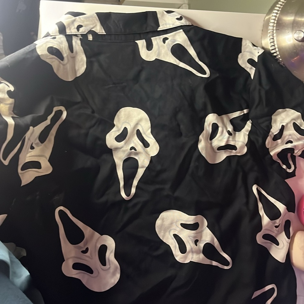 Button up - Picture 2 of 3